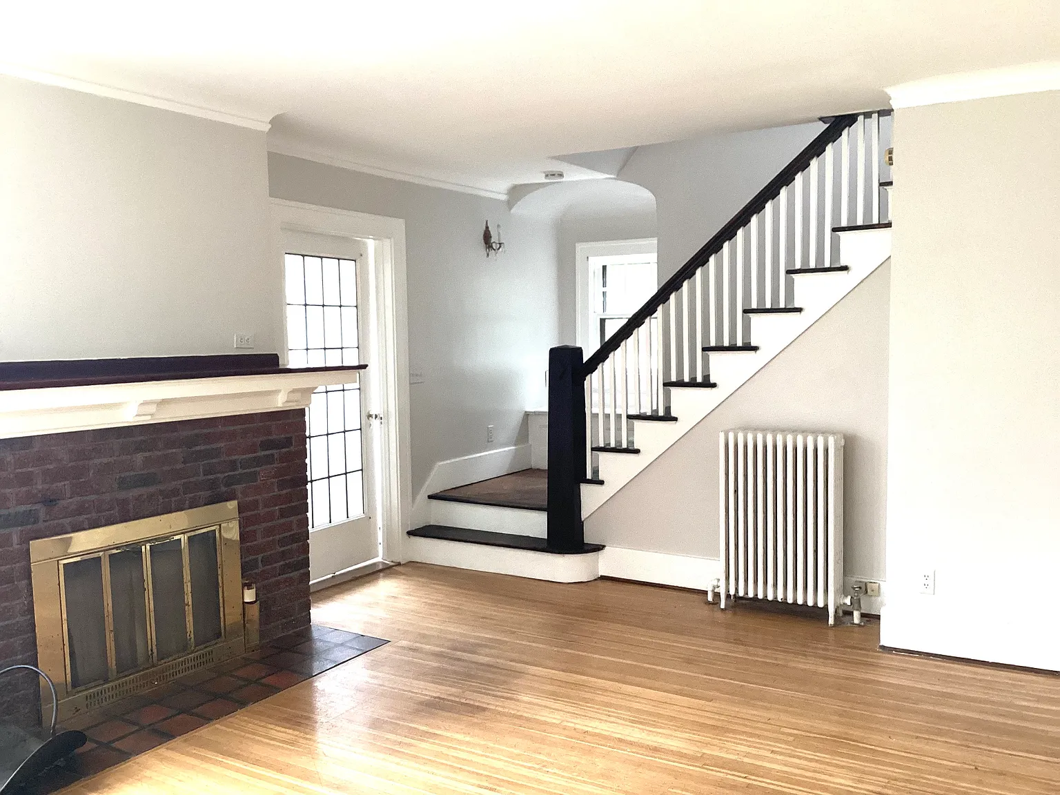 3 bed, 1.5 bath, 1319 sqft, $2,500 — Photo 4