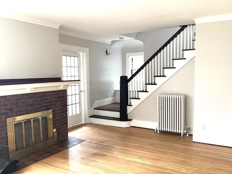 250 San Gabriel Dr — Photo 4