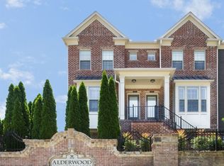415 Alderwood St, Sandy Springs, GA 30328