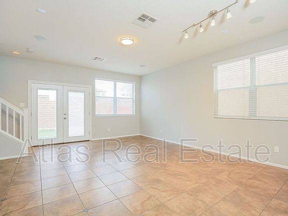 3rd image of 10133 Jeffcott St