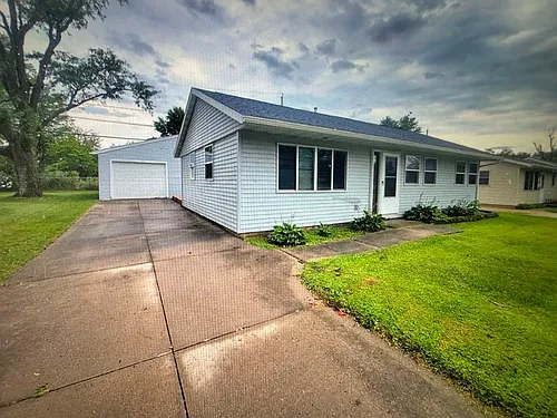 1627 Keith Dr NE Photo 1