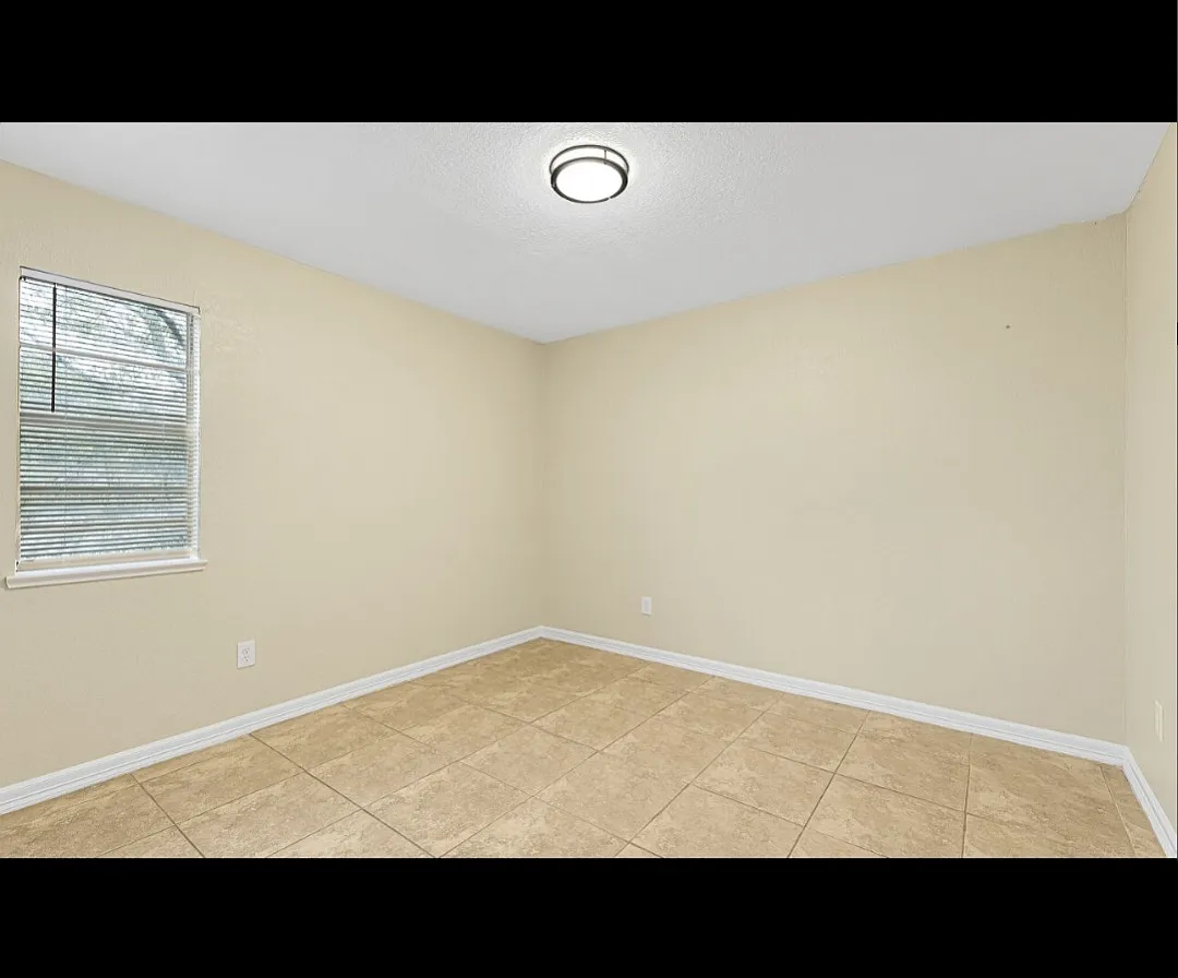 230 E Virginia St — Photo 4
