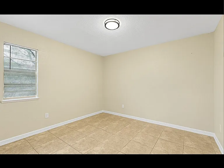 230 E Virginia St #1 — Photo 4