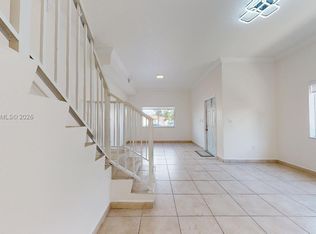 323 SW 36ave #323, Miami, FL 33135