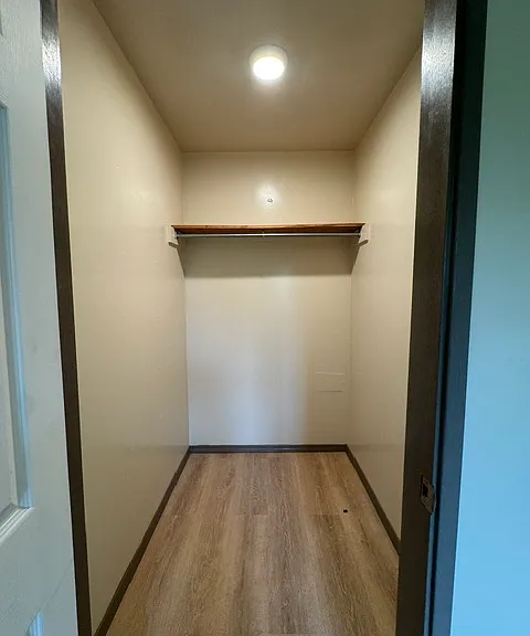 28th Ave — Photo 6