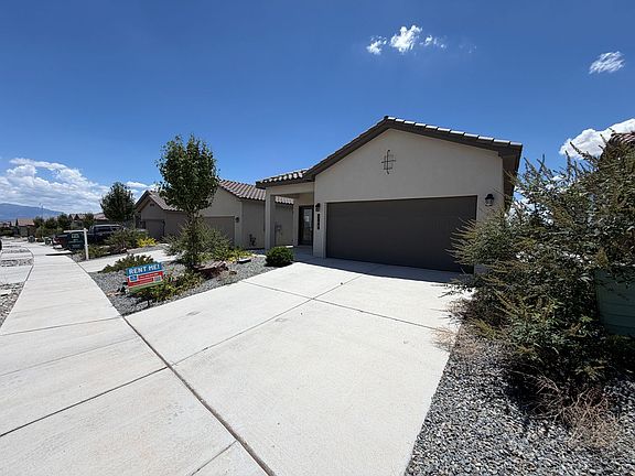 2nd image of 768 Amatista Loop SE