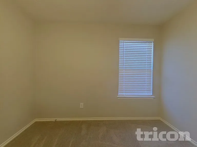 1160 Wentworth Way — Photo 14