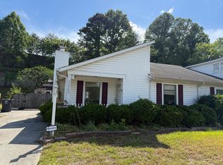 3208 Twin Brooks Dr, Greensboro, NC 27407