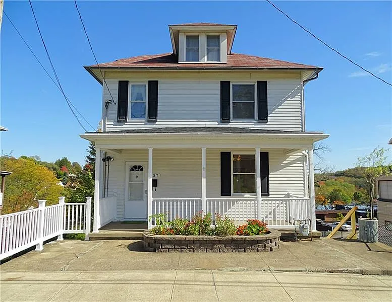 437 Arch Ave photo 1
