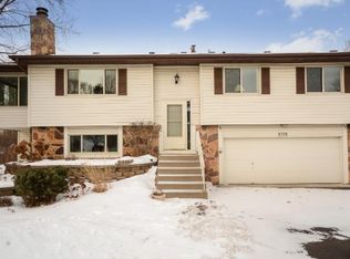 814 Martha Lake Ct, Shoreview, MN 55126