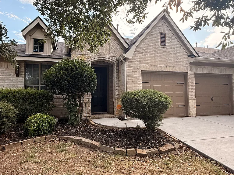 3105 Whispering Pine Blvd — Photo 2