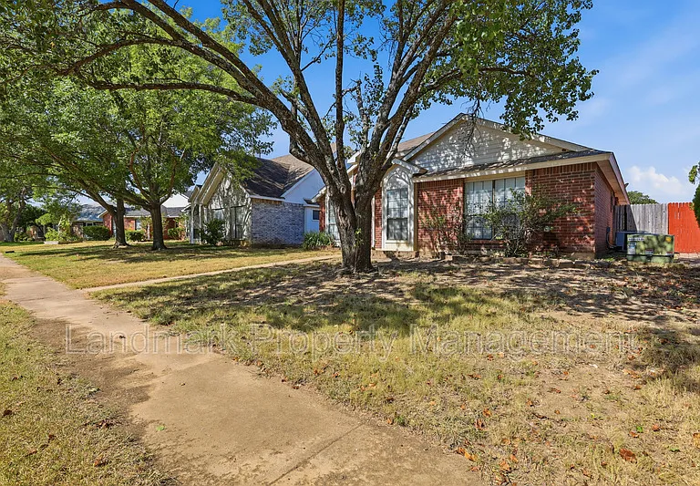 508 Sims Dr — Photo 3