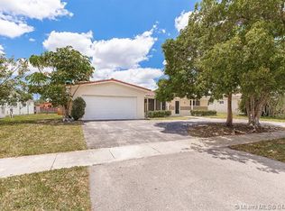 4618 Arthur St, Hollywood, FL 33021