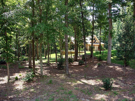 3rd image of 47 Kingsbridge Ln