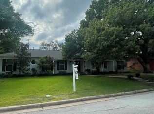 4400 Warnock Ct, Fort Worth, TX 76109