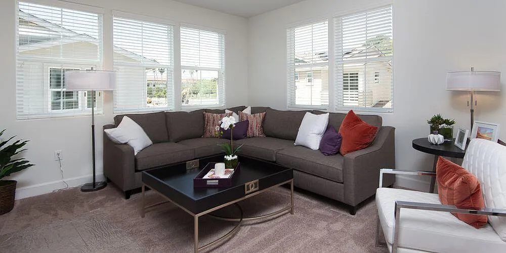 2 bed, 2.5 bath, 1347 sqft, $3,300 — Photo 3