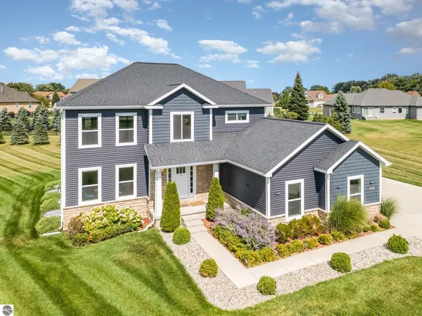 2275 Sandstone Dr, Mount Pleasant, MI 48858