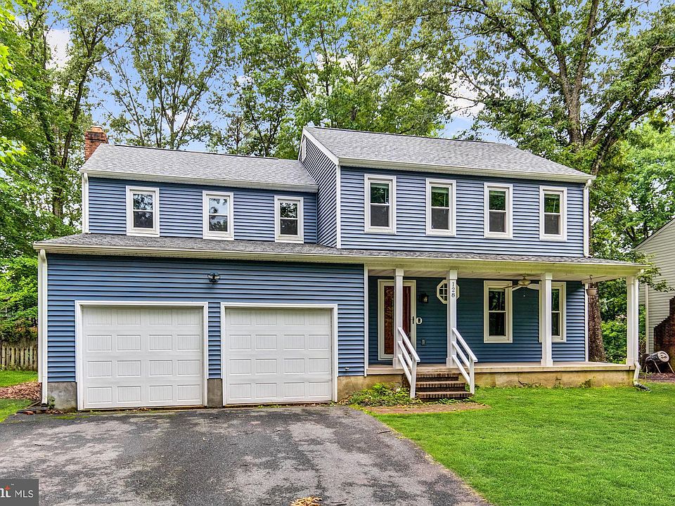 1st image of 128 Oakwood Dr