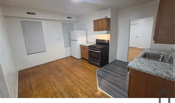 2 bed, 1800 sqft, $1,750 — Photo 3