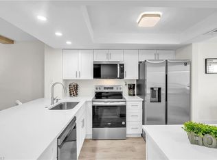 15171 Cedarwood Ln APT 3204, Naples, FL 34110