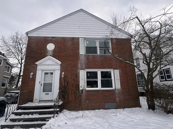 960 Amelia Ave #A, Akron, OH 44302