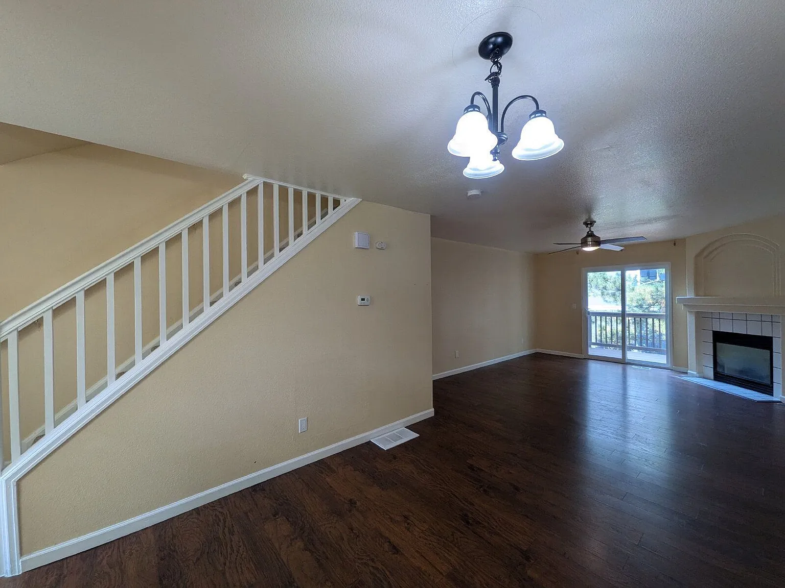 2 bed, 2.5 bath, 1064 sqft, $1,850 — Photo 3