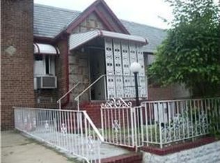 12203 180th St, Jamaica, NY 11434