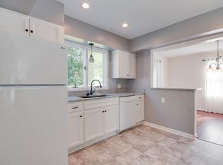 4660 Schooner Blvd, Suffolk, VA 23435