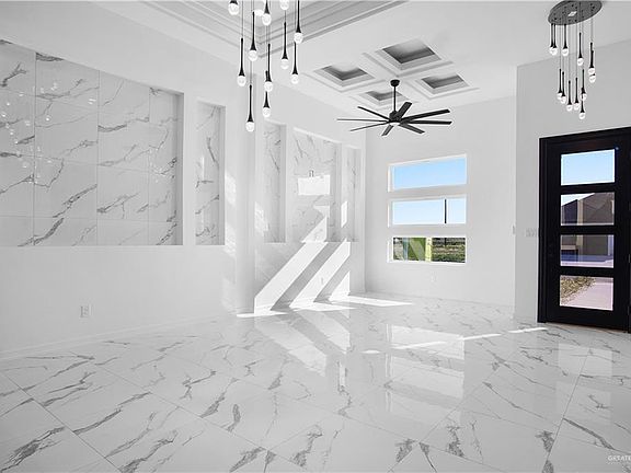 5th image of 4005 Carl St