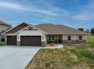 5195 Winslow Rd, Marion, IA 52302