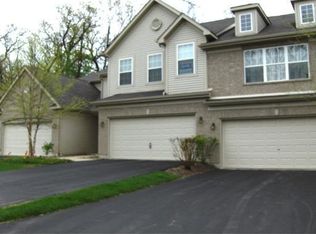 2853 Granite Ct, Prairie Grove, IL 60012