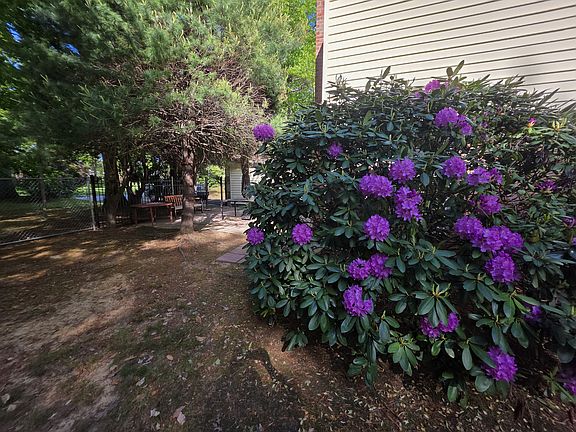 2nd image of 3860 Brookdale Ave