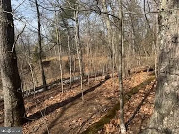 136 Cannon Hill Rd, Hedgesville, WV 25427