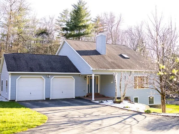 426 Alpine Dr, Southbridge, MA 01550