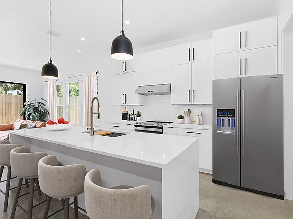 3rd image of 118 Kearney St #101