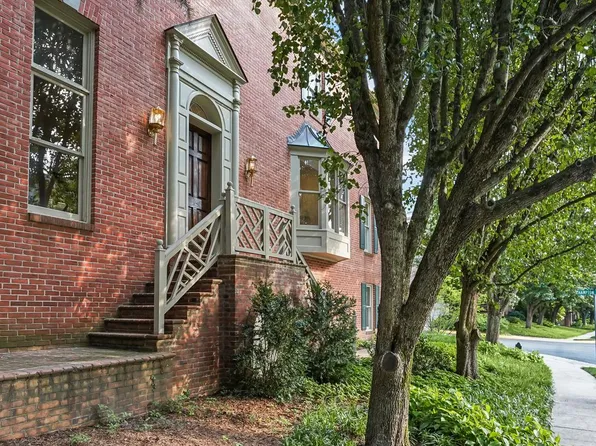 6638 Hampton View Pl, Mc Lean, VA 22101