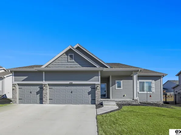 13511 S 50th St, Omaha, NE 68133