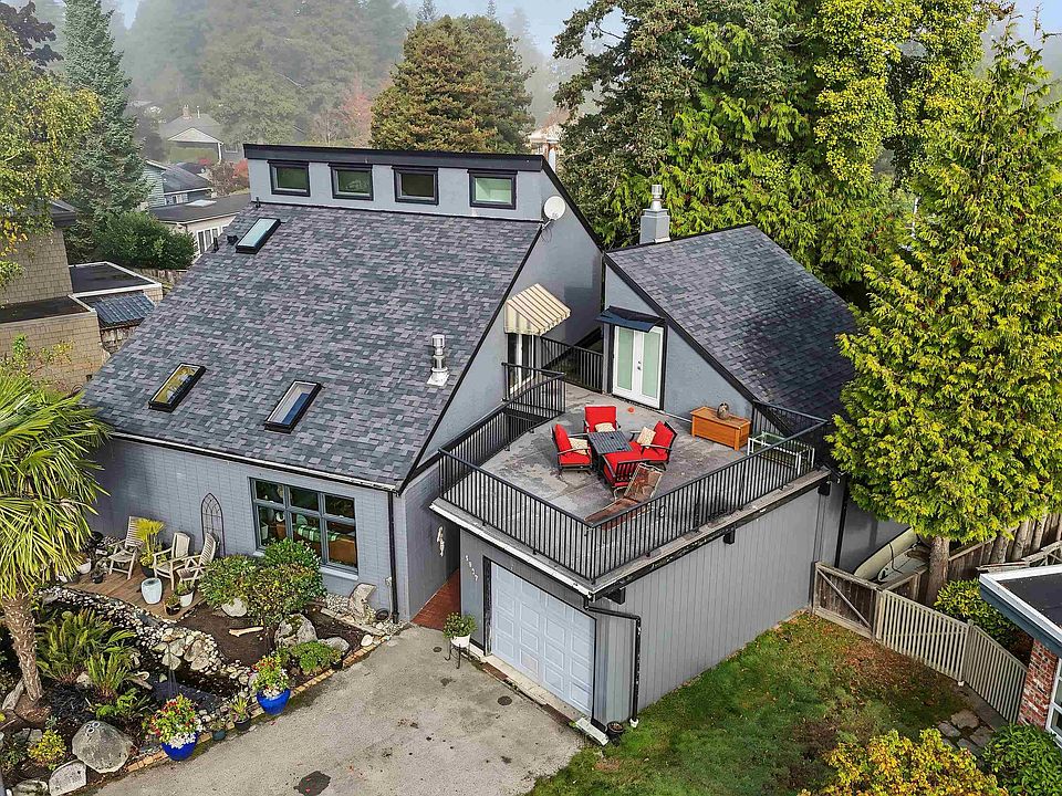 1st image of 4927 Cedar Cres