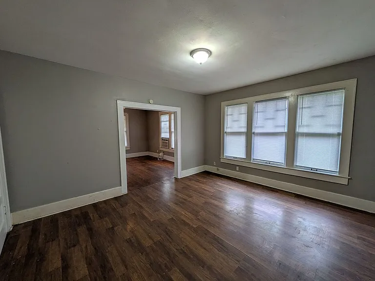 1275 Doucette Ave — Photo 2