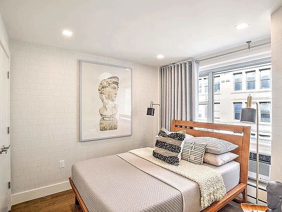 5th image of 60 E 12th St APT 5L