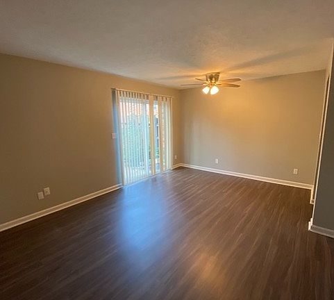 2nd image of 3245 Orchard Manor Cir #B262e3ea5