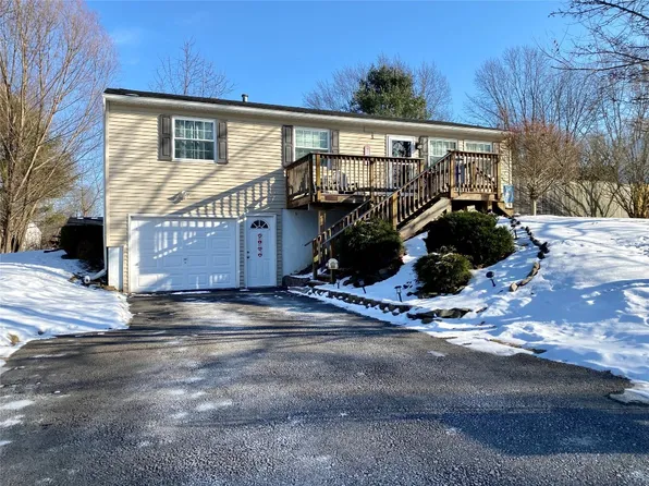 10 Jennifer Ln, Apalachin, NY 13732