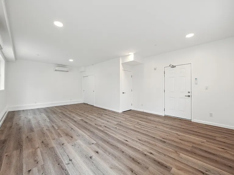 1012 Chester St #4 — Photo 16