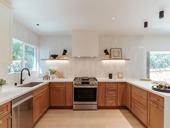 2nd image of 2024 Brigden Rd