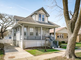 9439 Congress Park Ave, Brookfield, IL
