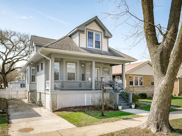 9439 Congress Park Ave, Brookfield, IL 60513