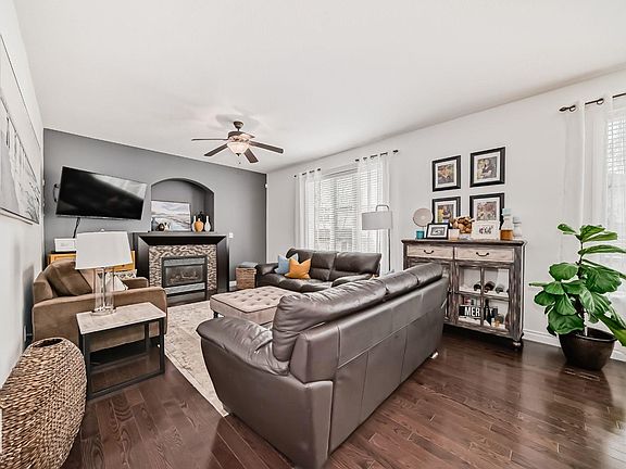 5th image of 17436 108th St NW