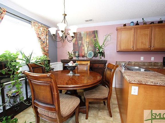 4th image of 126 Auburn Cir
