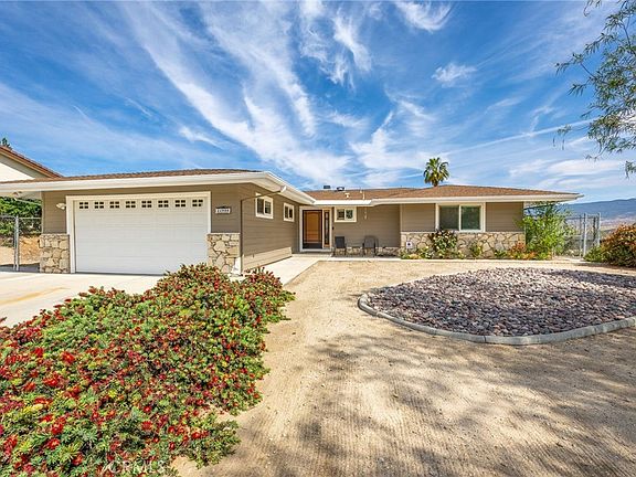 4th image of 44900 Viejo Dr