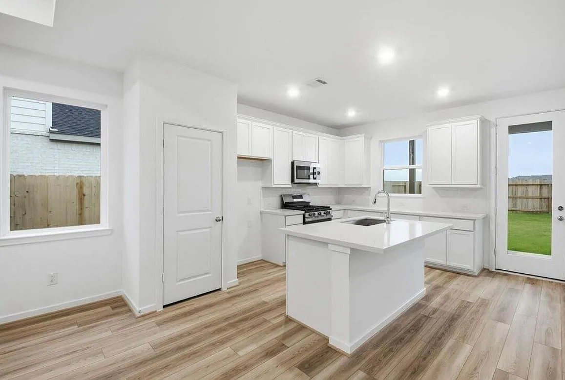 Building Photo - 21510 Coronado Green Dr